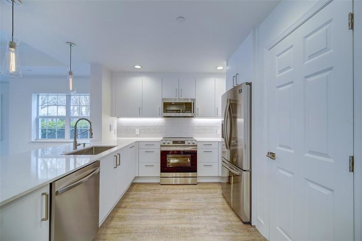 Image No.17-3 Bed Property for sale