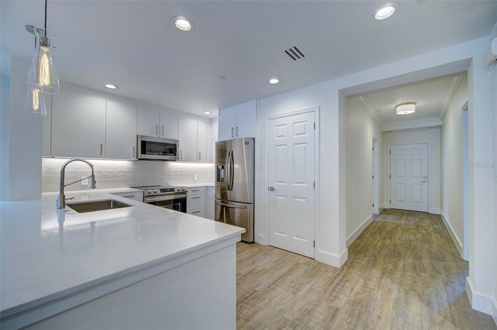 Image No.18-3 Bed Property for sale