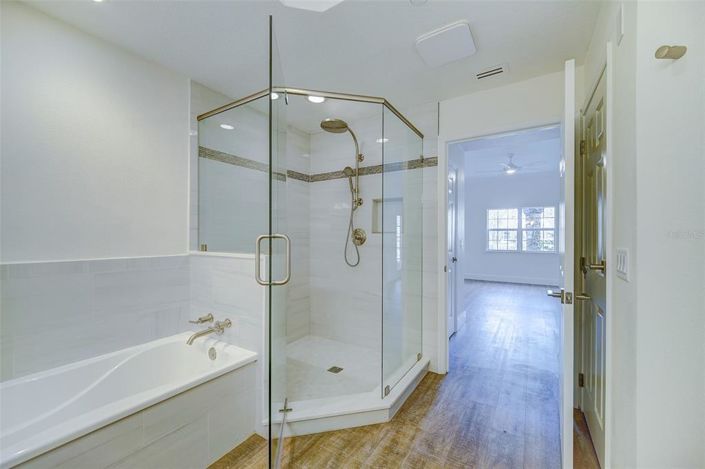 Image No.28-3 Bed Property for sale