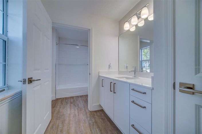 Image No.30-3 Bed Property for sale