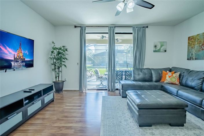 Image No.8-5 Bed Property for sale