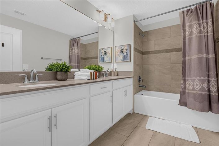 Image No.21-5 Bed Townhouse for sale