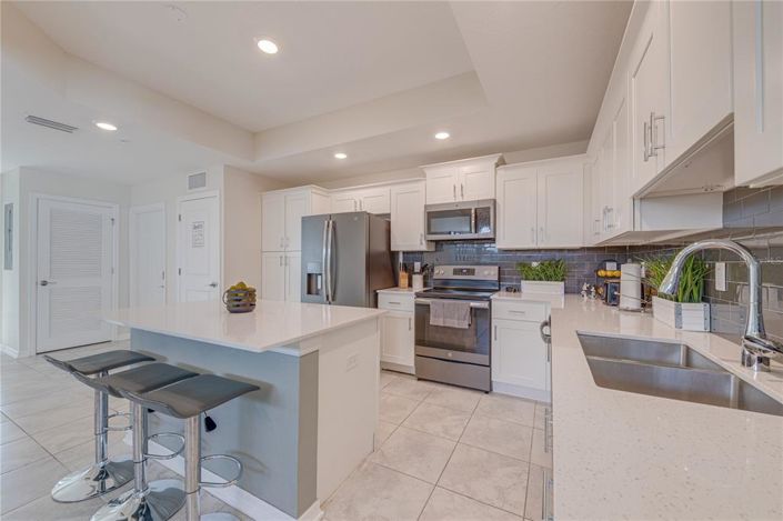 Image No.11-3 Bed Property for sale