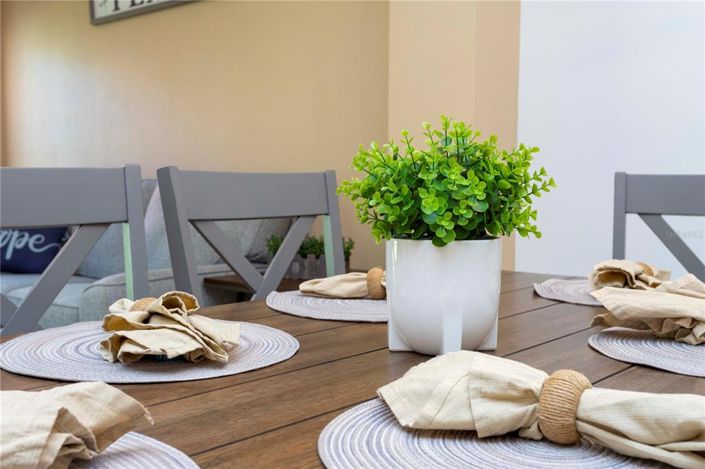 Image No.21-3 Bed Townhouse for sale