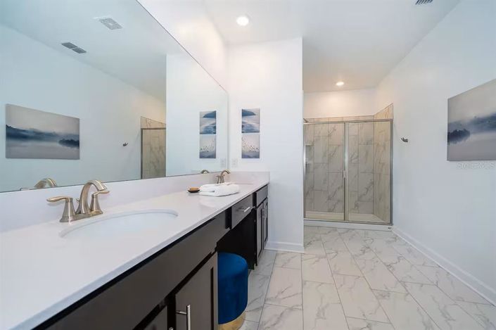 Image No.11-5 Bed Property for sale