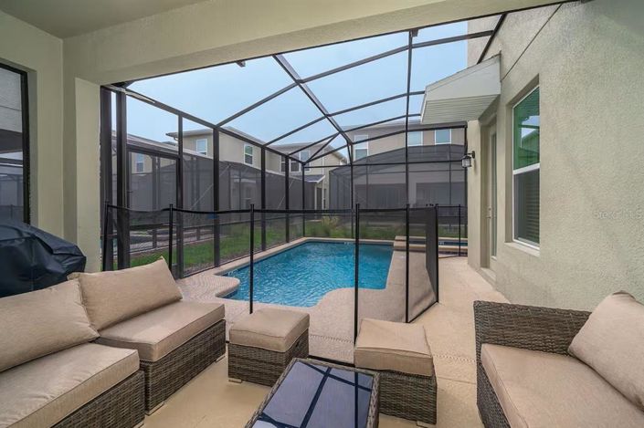 Image No.17-5 Bed Property for sale