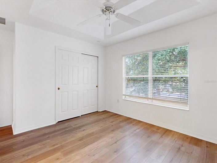 Image No.20-3 Bed Townhouse for sale