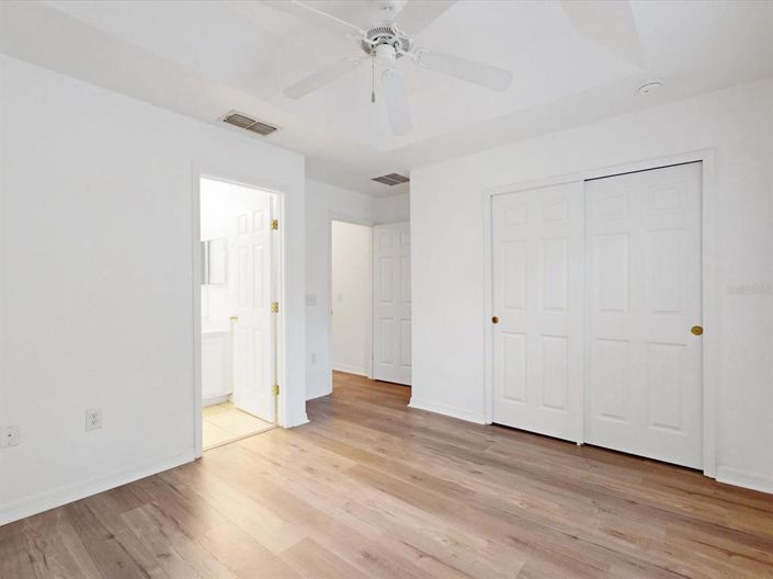 Image No.21-3 Bed Townhouse for sale