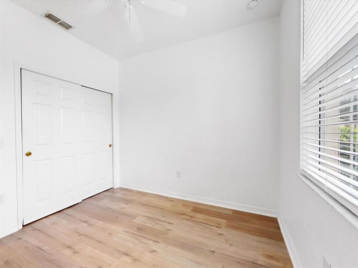 Image No.3-3 Bed Townhouse for sale