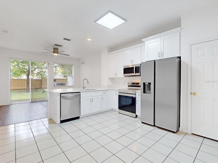 Image No.7-3 Bed Townhouse for sale