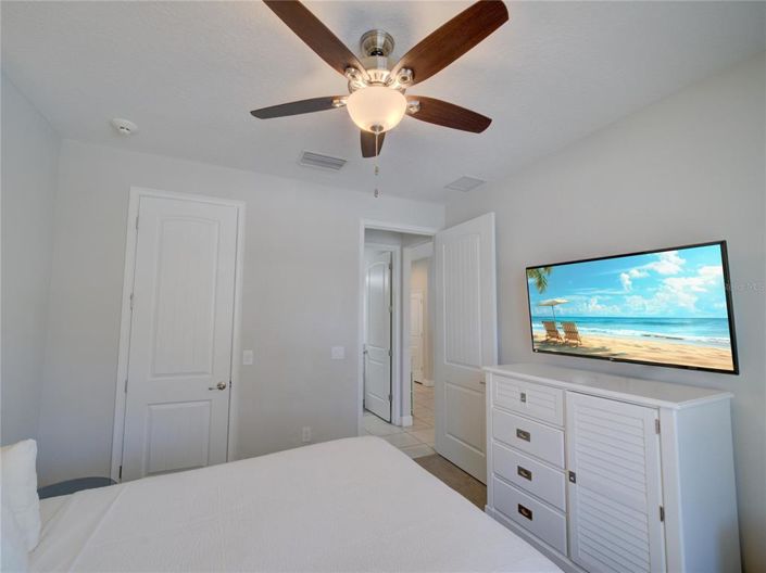 Image No.16-8 Bed Property for sale