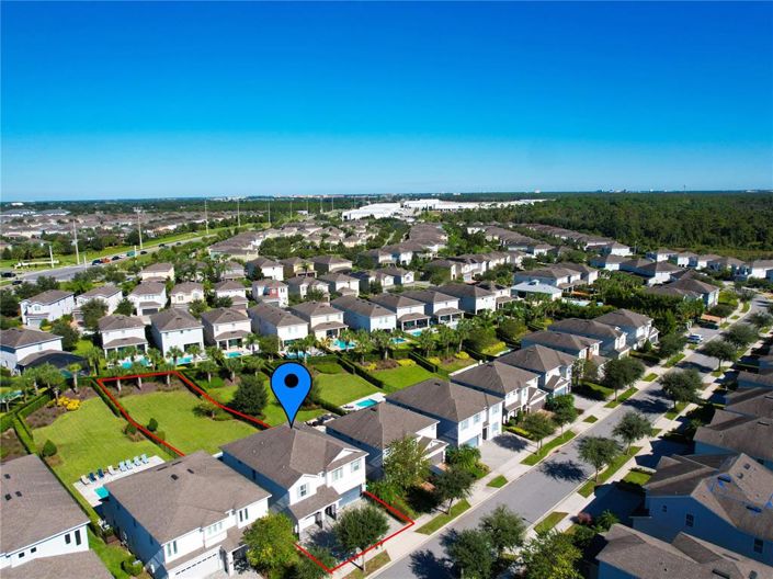 Image No.27-8 Bed Property for sale