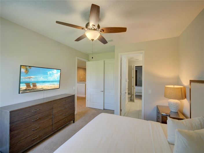 Image No.40-8 Bed Property for sale