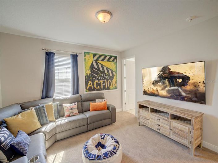 Image No.50-8 Bed Property for sale