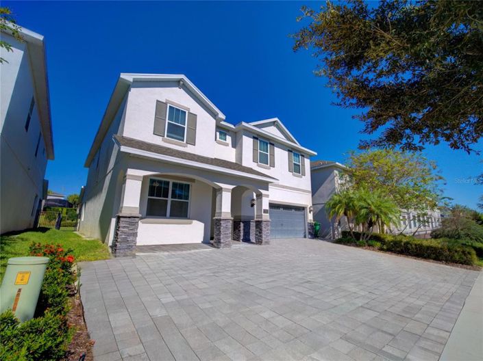 Image No.6-8 Bed Property for sale