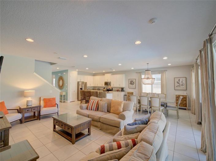 Image No.9-8 Bed Property for sale