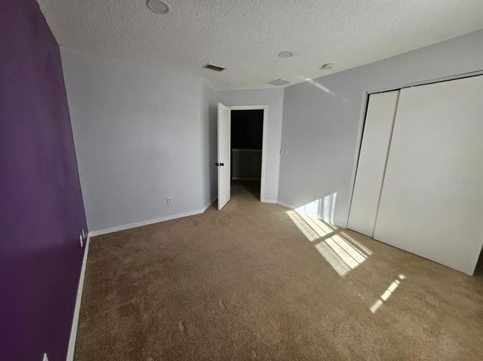 Image No.12-5 Bed Property for sale