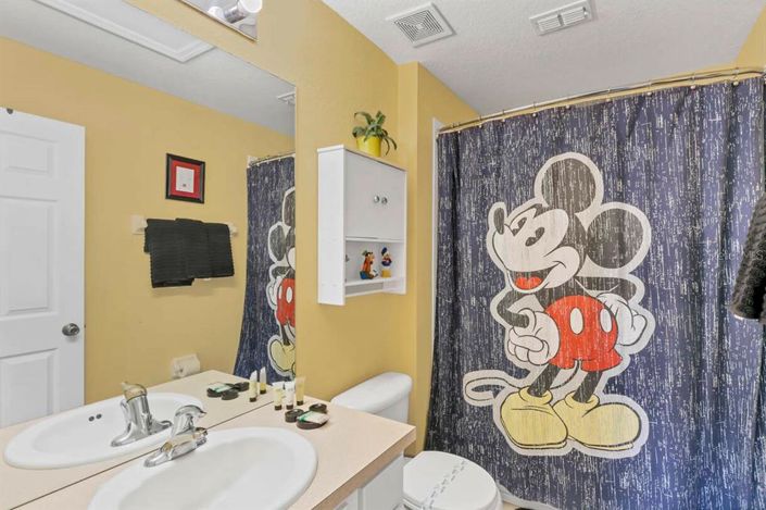 Image No.14-3 Bed Townhouse for sale