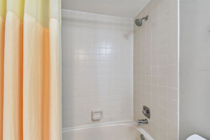 Image No.26-2 Bed Property for sale