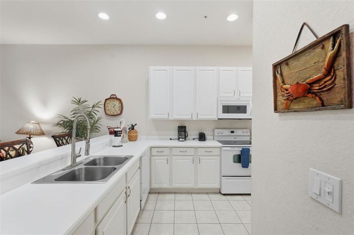 Image No.15-2 Bed Property for sale