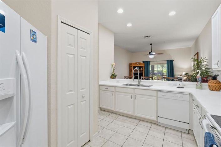 Image No.17-2 Bed Property for sale