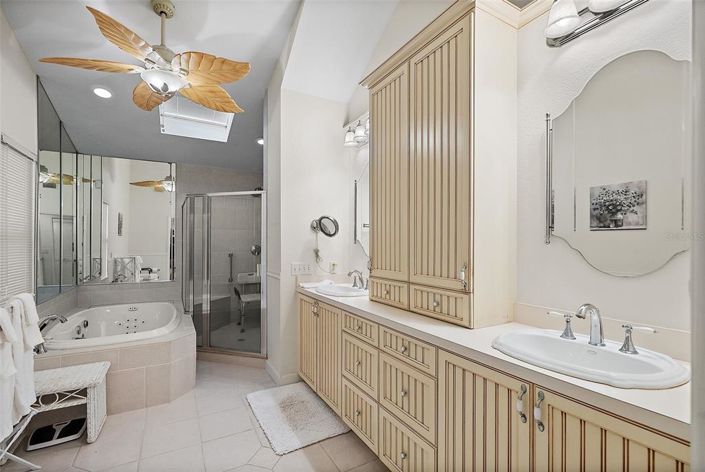 Image No.26-3 Bed Property for sale