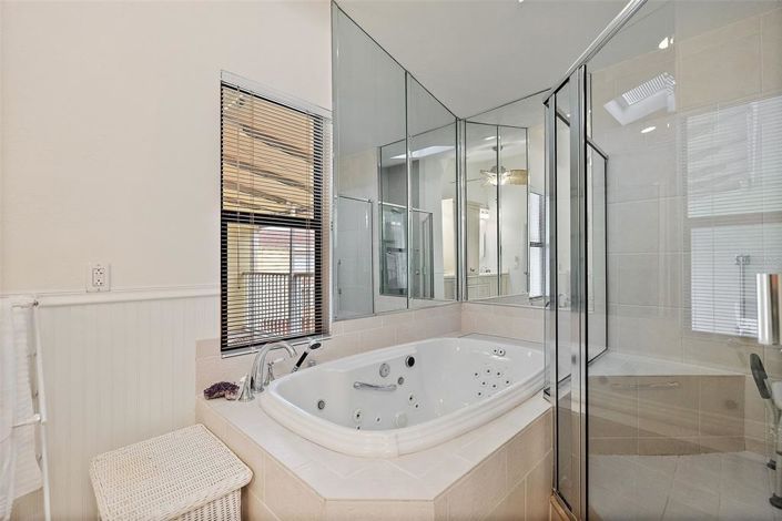 Image No.27-3 Bed Property for sale