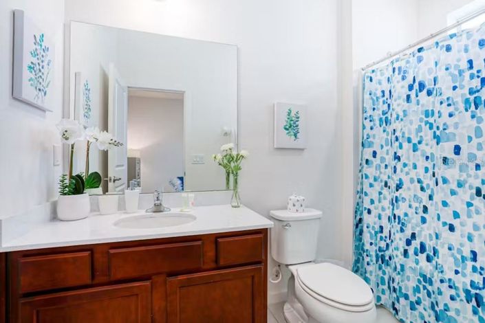 Image No.17-10 Bed Property for sale