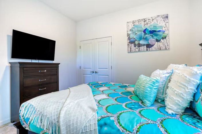 Image No.19-10 Bed Property for sale