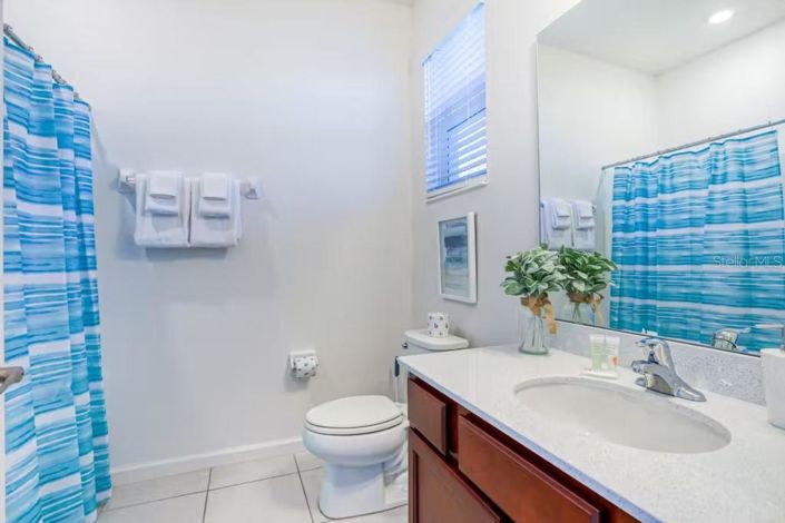 Image No.20-10 Bed Property for sale