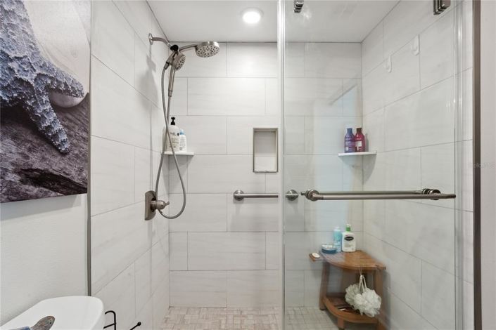 Image No.26-2 Bed Property for sale