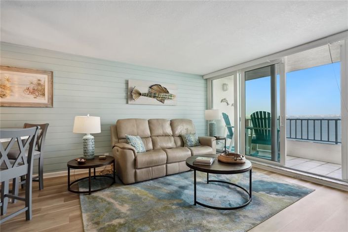 Image No.7-2 Bed Property for sale