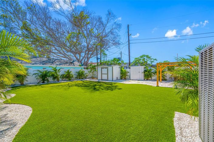 Image No.28-2 Bed Property for sale