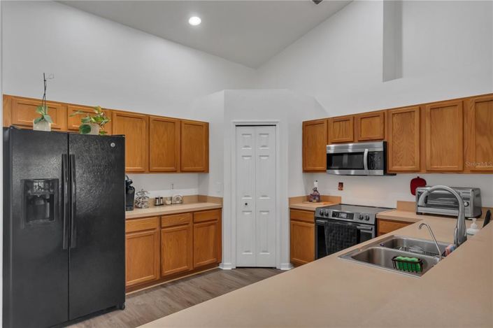 Image No.21-3 Bed Property for sale