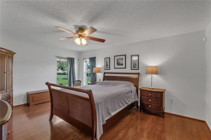 Image No.22-3 Bed Property for sale