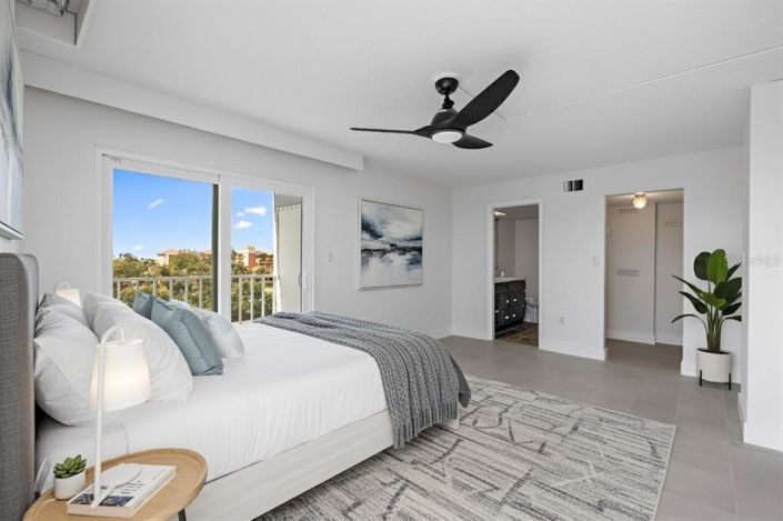 Image No.10-2 Bed Property for sale