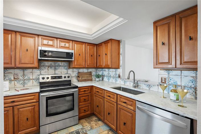 Image No.7-2 Bed Property for sale