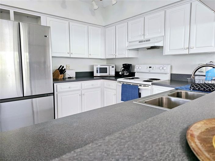 Image No.22-3 Bed Property for sale