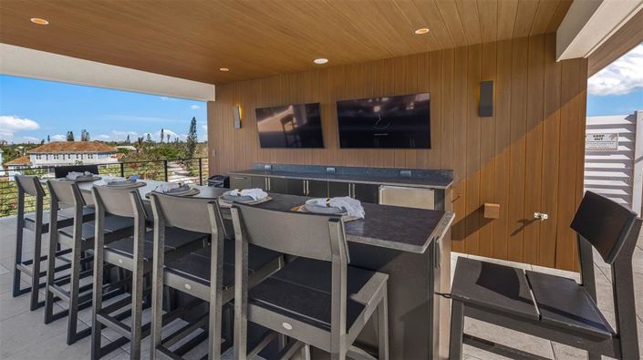 Image No.14-5 Bed Property for sale