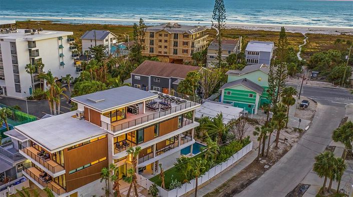 Image No.2-5 Bed Property for sale