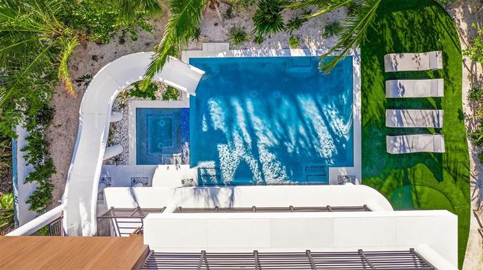 Image No.36-5 Bed Property for sale