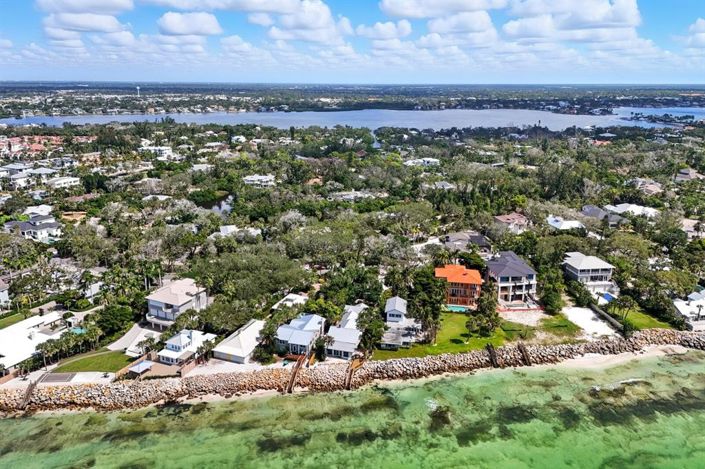 Image No.22-4 Bed Property for sale