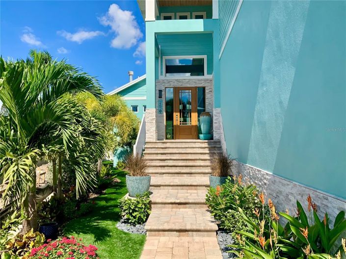 Image No.2-4 Bed Property for sale