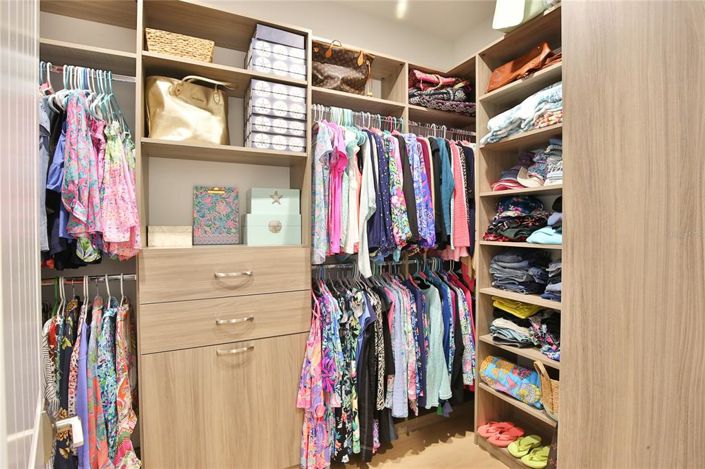 Image No.25-4 Bed Property for sale