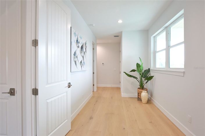 Image No.28-4 Bed Property for sale