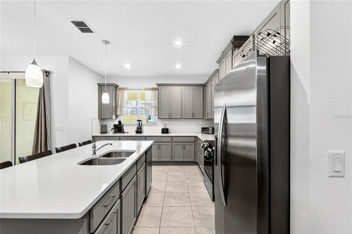 Image No.18-4 Bed Townhouse for sale