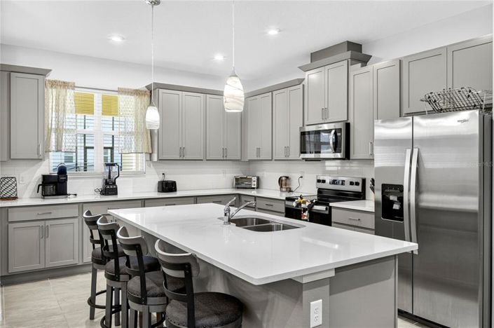 Image No.19-4 Bed Townhouse for sale