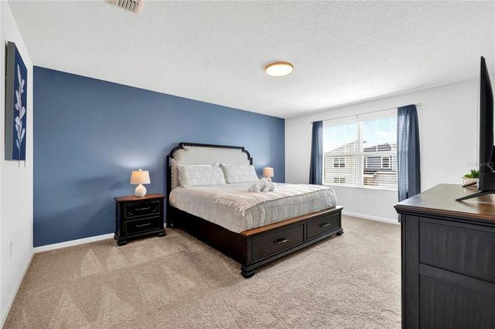 Image No.22-4 Bed Townhouse for sale