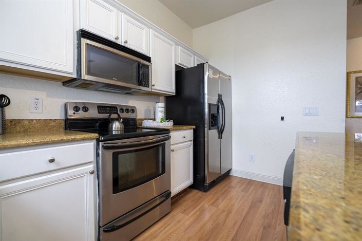 Image No.14-4 Bed Townhouse for sale