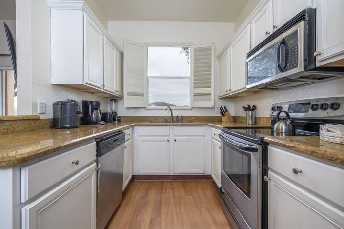 Image No.16-4 Bed Townhouse for sale